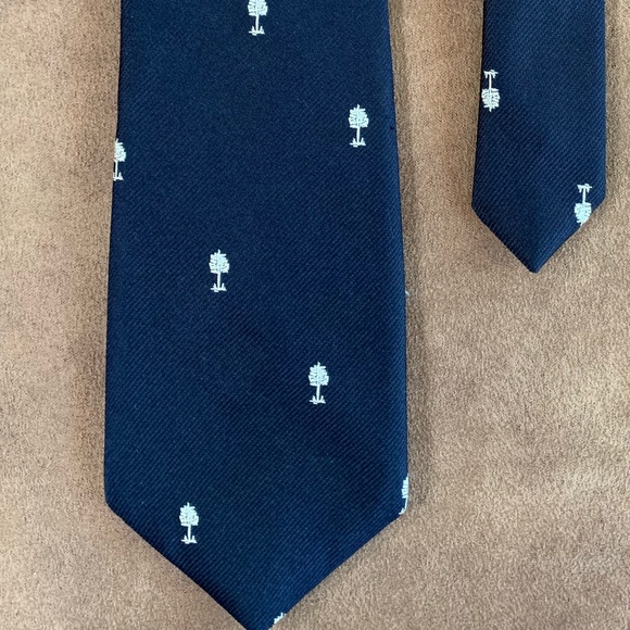 Navy Tie w/Trees! - Picture 3 of 4
